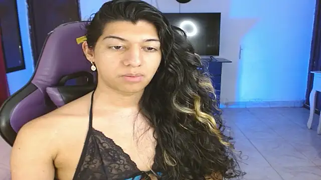 Snapshot of engielphoenis14 chatting on 02.05.26 engielphoenis14 online show from 02.05.26