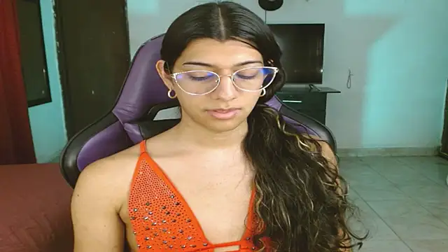 Snapshot of engielphoenis14 chatting on 02.24.26 engielphoenis14 online show from 02.24.26