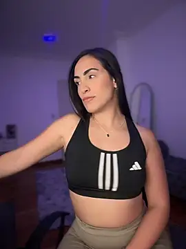 Snapshot of alessandra-a chatting on 02.18.26 alessandra-a online show from 02.18.26