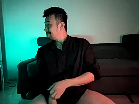 Snapshot of KOUHEY2023 chatting on 02.25.25 KOUHEY2023 online show from 02.25.25