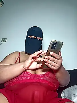 Snapshot of Loly_mor chatting on 10.17.25 Loly mor online show from 10.17.25