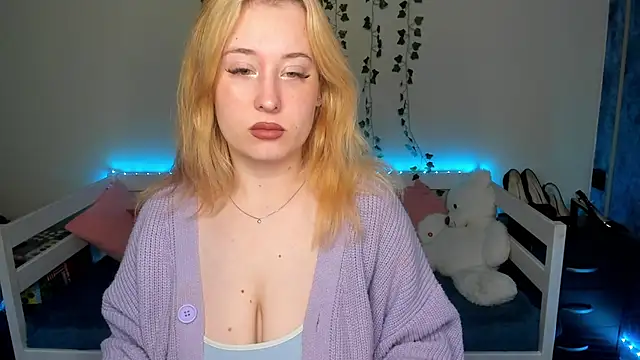 Emily Gin online show from 10.08.25