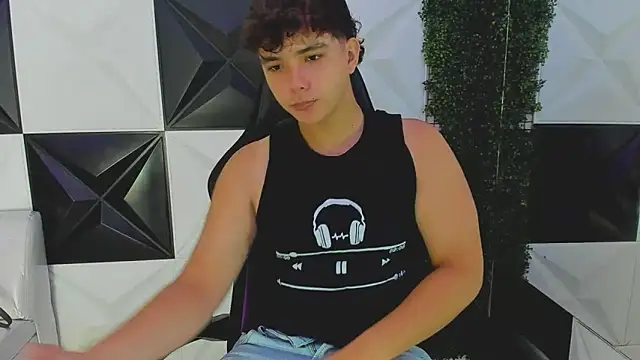 Dani cumboy online show from 09.19.25