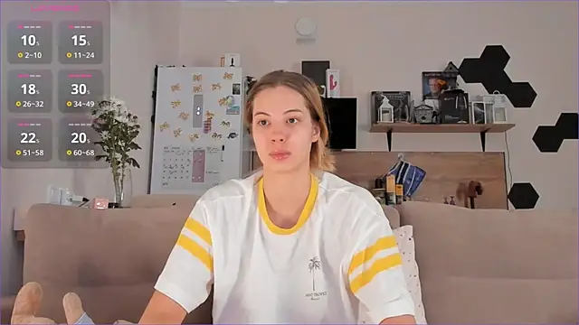 Snapshot of Girl_alone_home chatting on 10.24.25 Girl alone home online show from 10.24.25