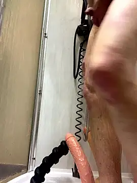 Snapshot of Bigtoyaddict chatting on 01.10.26 Bigtoyaddict online show from 01.10.26