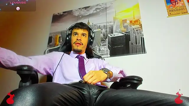 Snapshot of BRAYHAMBROWN chatting on 11.17.25 BRAYHAMBROWN online show from 11.17.25