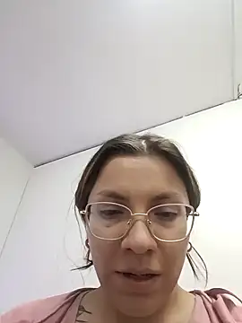 karlamorris  online show from 01.11.25