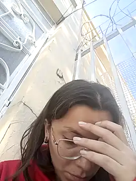 karlamorris  online show from 02.04.25