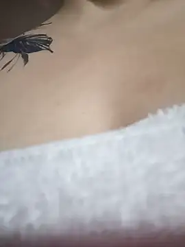 karlamorris  online show from 02.08.25