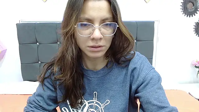 karlamorris  online show from 02.24.25