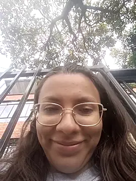 karlamorris  online show from 09.09.25