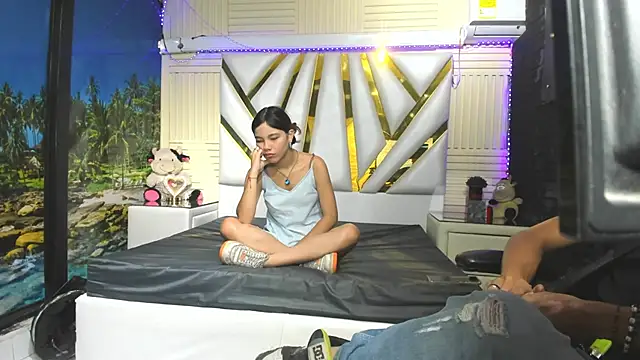 Ashley James online show from 10.21.25