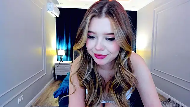 Snapshot of FollowLovee chatting on 02.22.25 FollowLovee online show from 02.22.25