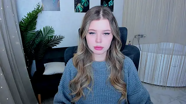 Snapshot of FollowLovee chatting on 09.27.25 FollowLovee online show from 09.27.25