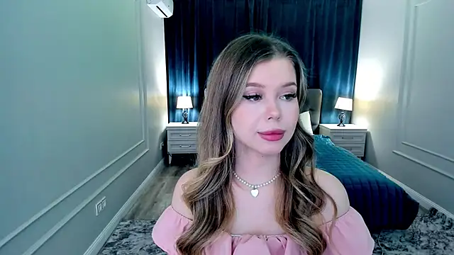 Snapshot of FollowLovee chatting on 10.05.25 FollowLovee online show from 10.05.25