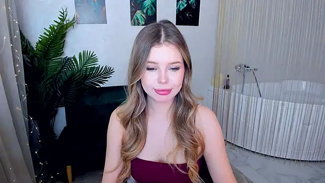 Snapshot of FollowLovee chatting on 10.07.25 FollowLovee online show from 10.07.25