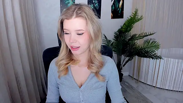 FollowLovee online show from 04.22.26