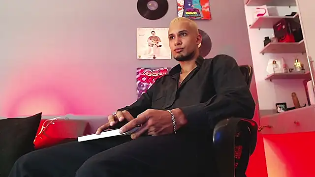 MagnusFrost online show from 01.11.25