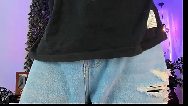 MagnusFrost online show from 01.24.25