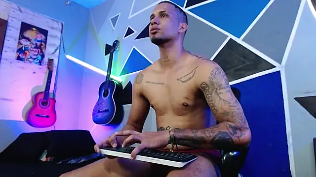 MagnusFrost online show from 10.06.25