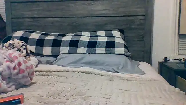 Houstonslong1 online show from 02.23.25