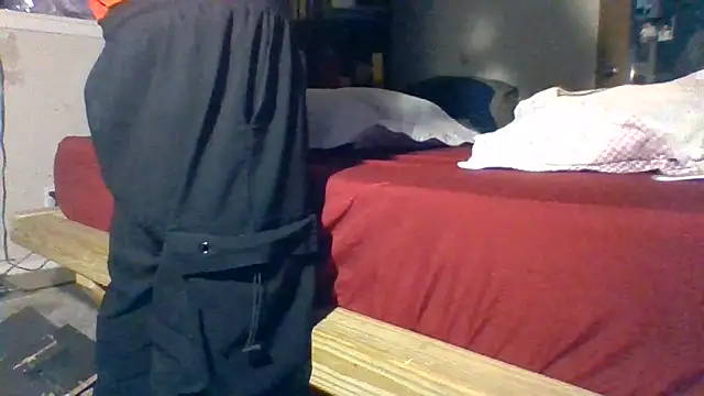 Houstonslong1 online show from 11.14.25