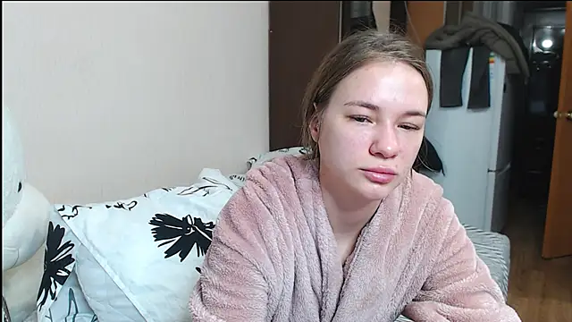 leila bambi  online show from 12.27.24