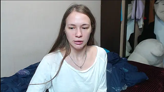 leila bambi  online show from 02.22.25