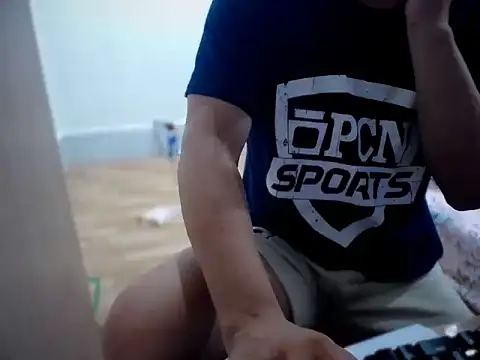 Snapshot of Cloudycockcare chatting on 10.26.25 Cloudycockcare online show from 10.26.25