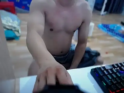 Snapshot of Cloudycockcare chatting on 12.15.25 Cloudycockcare online show from 12.15.25