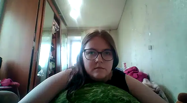 Snapshot of DesireMelissa chatting on 02.09.25 DesireMelissa online show from 02.09.25