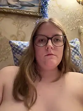 Snapshot of DesireMelissa chatting on 02.18.25 DesireMelissa online show from 02.18.25