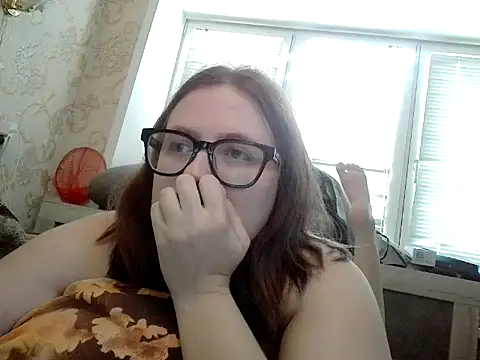 Snapshot of DesireMelissa chatting on 11.19.25 DesireMelissa online show from 11.19.25