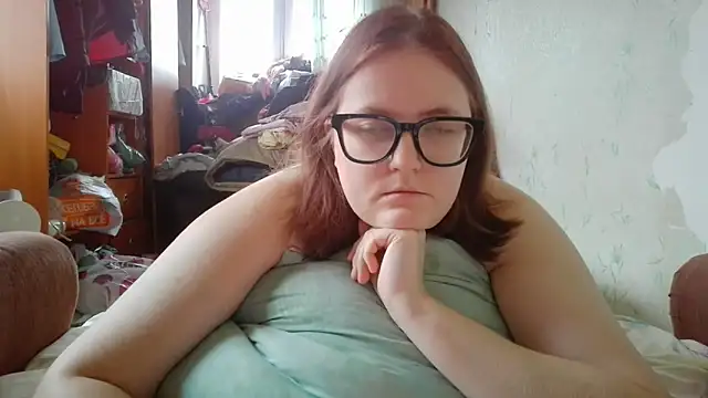 Snapshot of DesireMelissa chatting on 11.21.25 DesireMelissa online show from 11.21.25