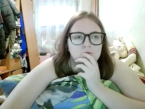 Snapshot of DesireMelissa chatting on 12.05.25 DesireMelissa online show from 12.05.25