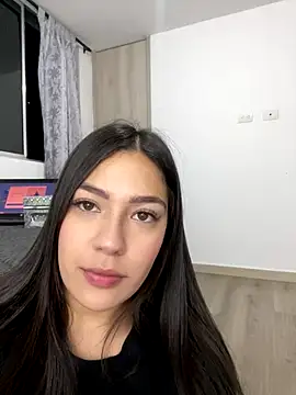 Snapshot of Latina_vanessa chatting on 09.10.25 Latina vanessa online show from 09.10.25