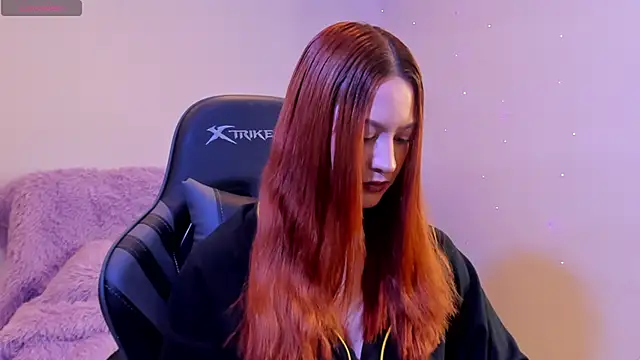 Amypond   online show from 10.25.25