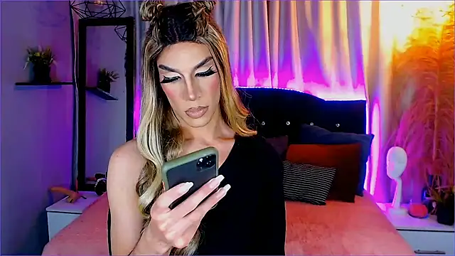 camila hootie online show from 12.22.24