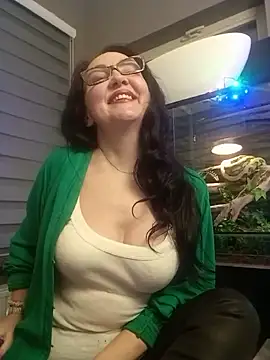 Snapshot of CamilleDesire chatting on 12.13.24 CamilleDesire online show from 12.13.24