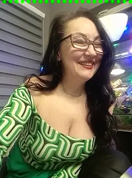 Snapshot of CamilleDesire chatting on 02.10.25 CamilleDesire online show from 02.10.25