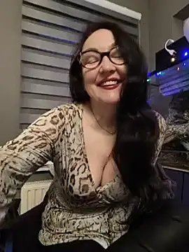 Snapshot of CamilleDesire chatting on 10.24.25 CamilleDesire online show from 10.24.25