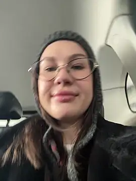 RinaCat online show from 12.04.25