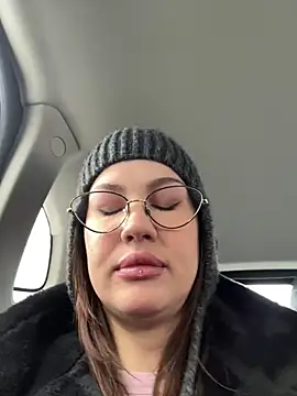 RinaCat online show from 12.14.25