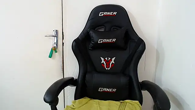 Snapshot of IceBellaCane313 chatting on 09.16.25 IceBellaCane313 online show from 09.16.25