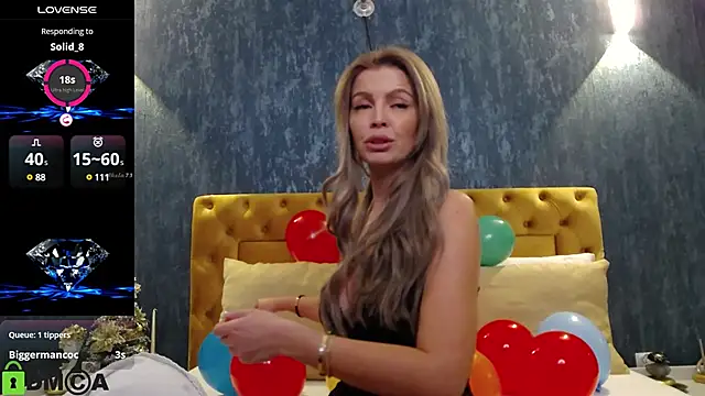 Snapshot of EvaDiamondXX chatting on 12.28.24 EvaDiamondXX online show from 12.28.24