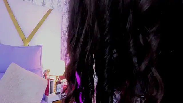 Athziry  online show from 12.13.24