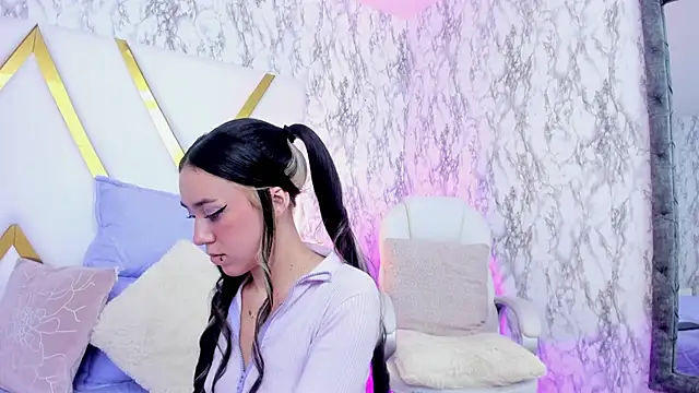 Athziry  online show from 02.05.25