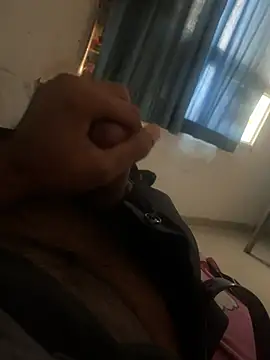 Snapshot of mrtoy121 chatting on 03.04.25 mrtoy121 online show from 03.04.25