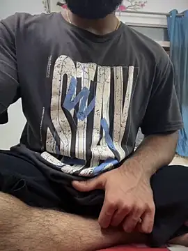 Snapshot of mrtoy121 chatting on 10.10.25 mrtoy121 online show from 10.10.25