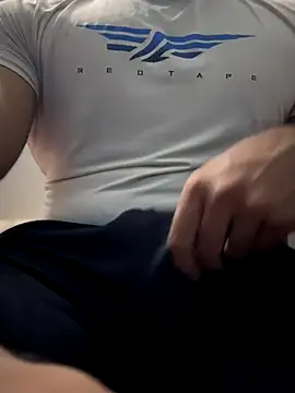 Snapshot of mrtoy121 chatting on 12.01.25 mrtoy121 online show from 12.01.25